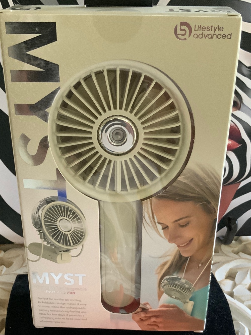 MYST -Rechargeable Misting Portable Fan - White - Picture 8 of 8